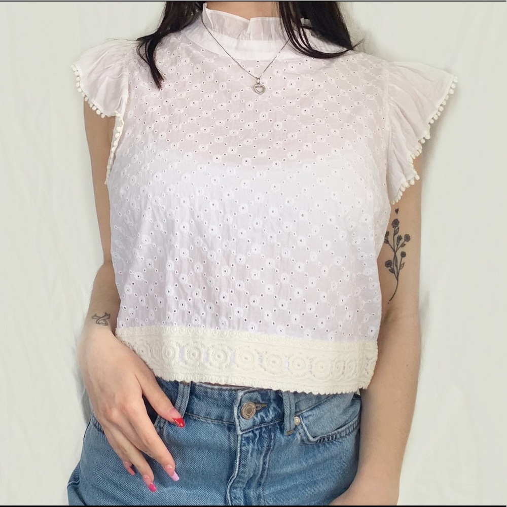White Lettuce Trim Top